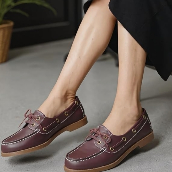 Elegant Brown Boat Shoes - Picture 4 of 16